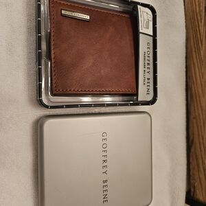 Geoffrey Beene Tan Leather Card Holder